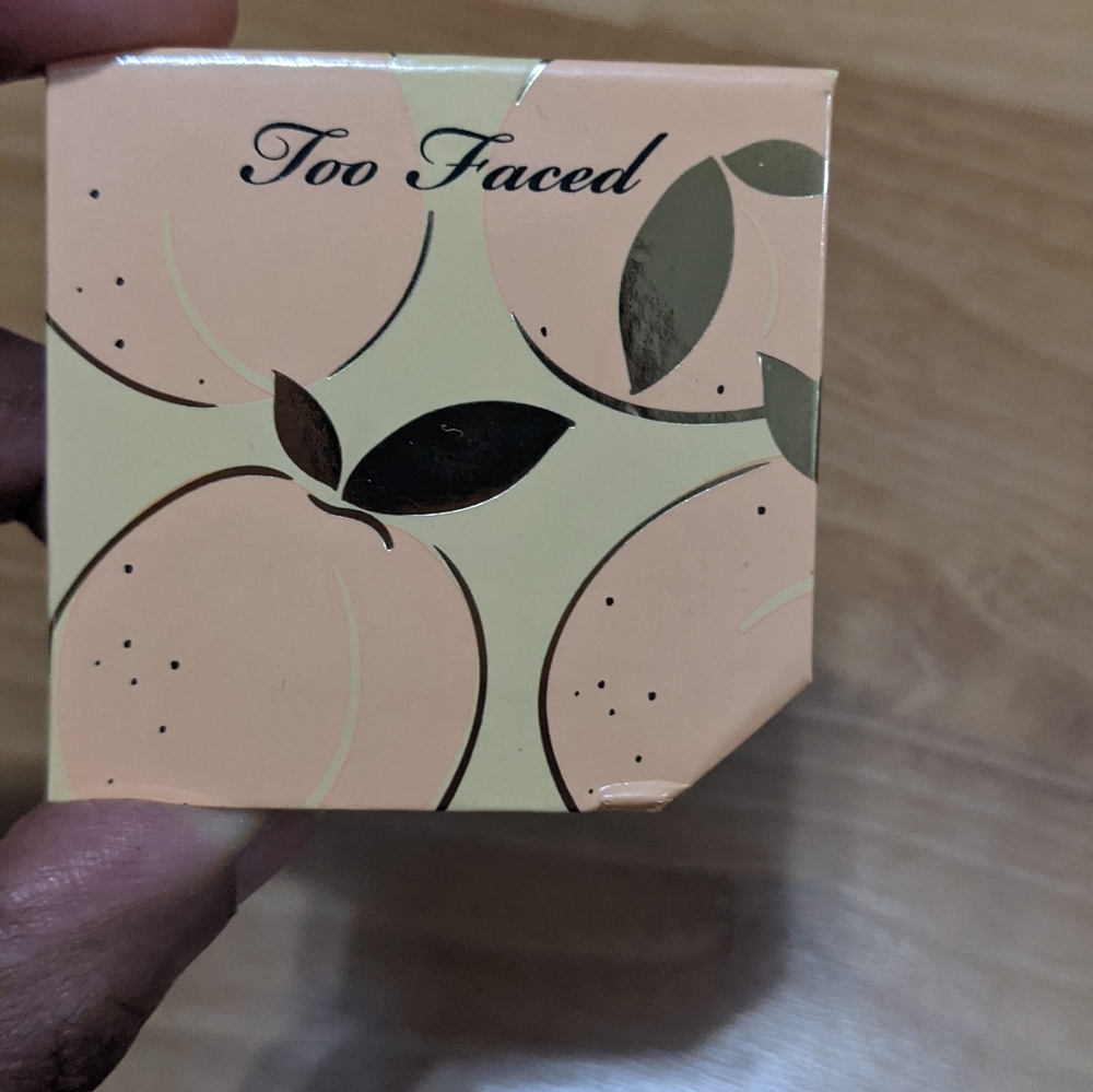 5 for $25 Too faced mini blush and highlighter